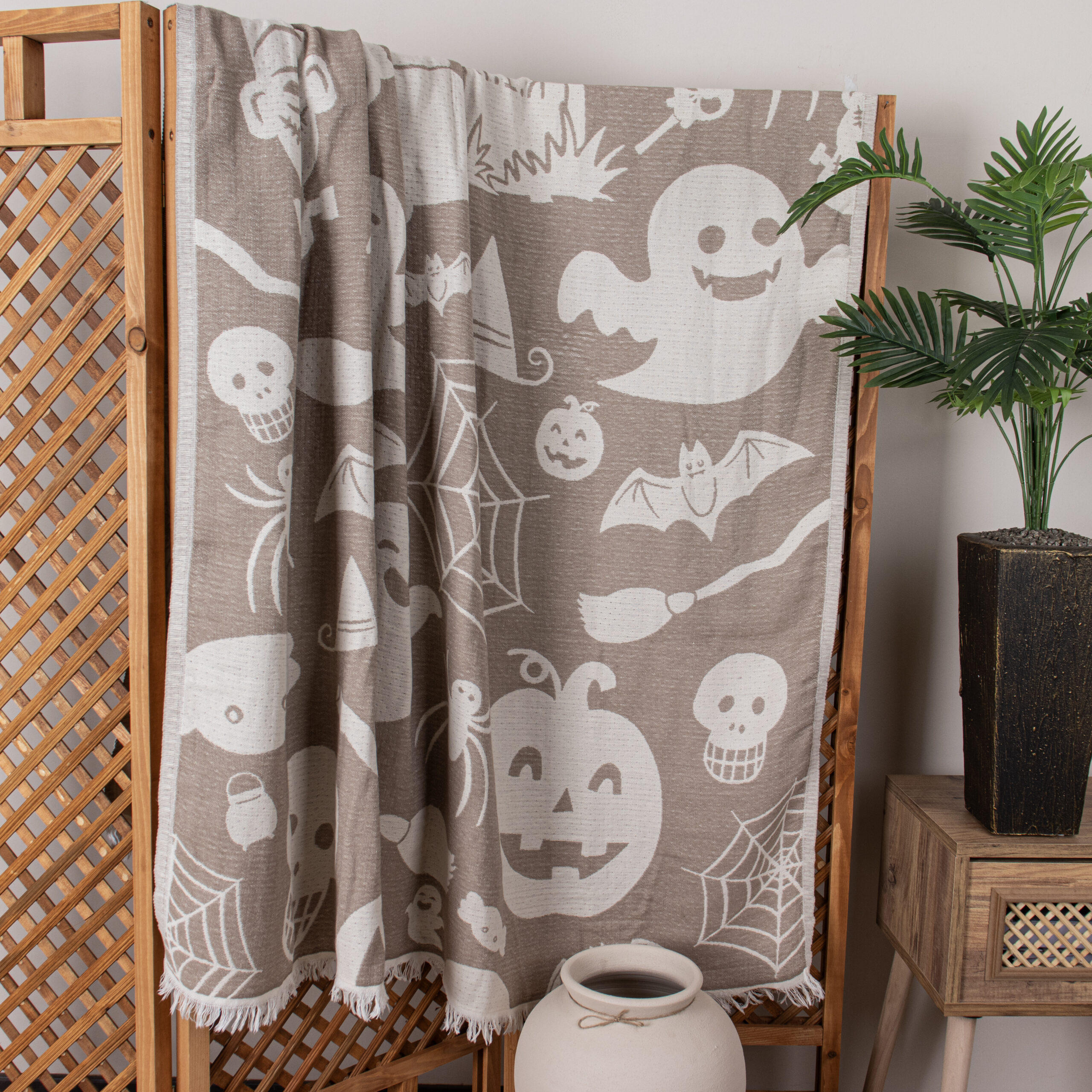 Hallowen Throw